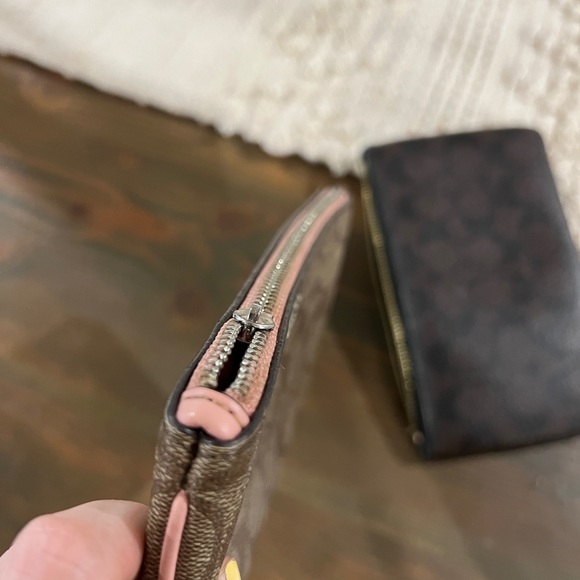 Coach Wallets - Picture 5 of 7